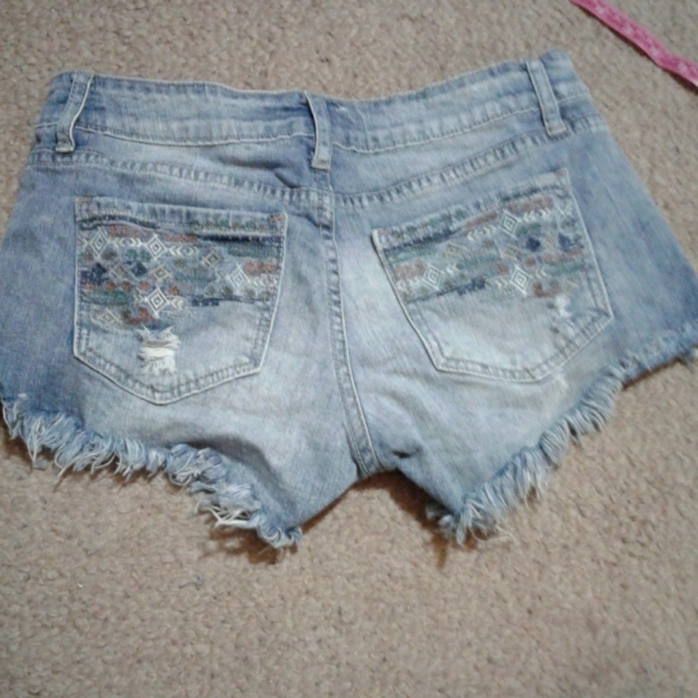 distressed cut off style shorts